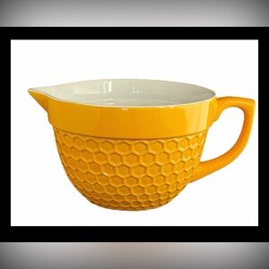 Stonewall Kitchen Kate Williams Heavy Batter Mixing Bowl Spout 2.5 Qts Stoneware